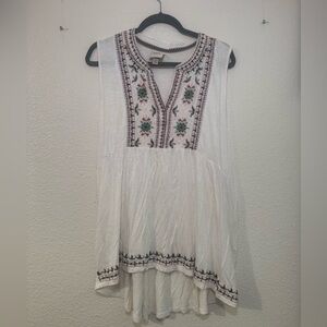 Knox Rose White Sleeveless Embroidered Tunic with Green & Pink Accents